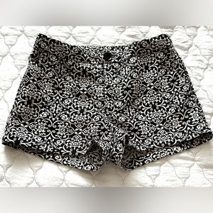 Trixie + Lulu Black/White Shorts - Size 5/6